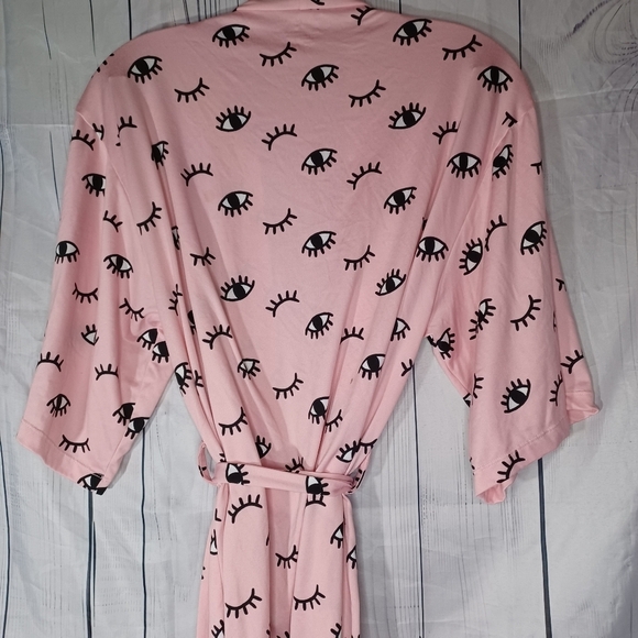 Spoiled Angel Pink Robe with Eye Print - Picture 9 of 12